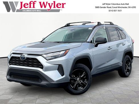 Used 2024 Toyota RAV4 LE AWD/4WD image 1
