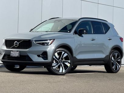 Used 2023 Volvo XC40 B5 Plus w/ Protection Package Premier
