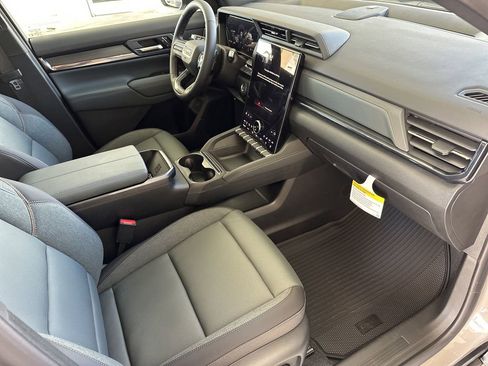 New 2026 GMC Terrain AT4 w/ Convenience Package III AWD/4WD image 37