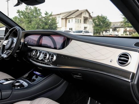 Used 2018 Mercedes-Benz S 63 AMG S 4MATIC Sedan image 11