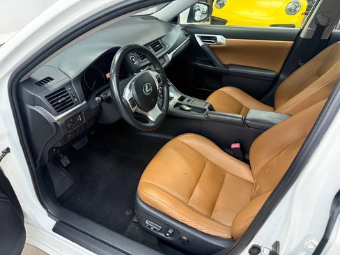 Used 2013 Lexus CT 200h FWD image 15