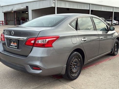 Used 2017 Nissan Sentra S image 7