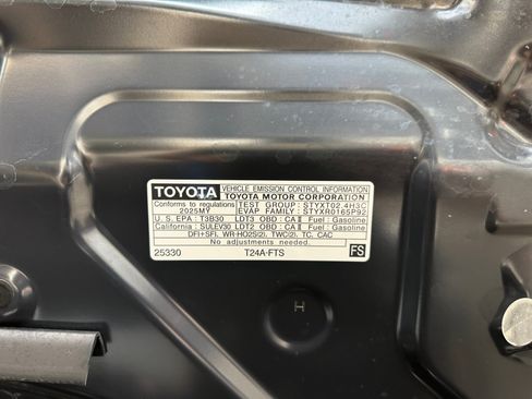 Used 2025 Toyota 4Runner SR5 RWD image 29