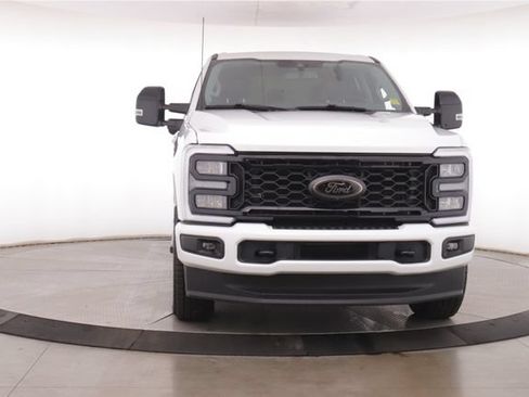 Used 2025 Ford F350 Lariat w/ Black Appearance Package AWD/4WD image 12