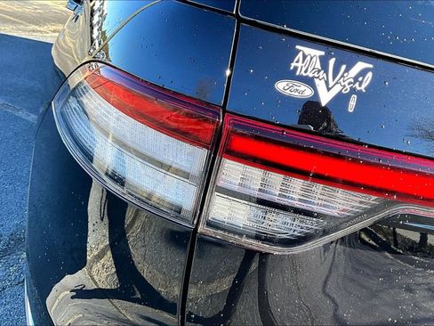 Used 2025 Lincoln Aviator Reserve w/ Equipment Group 201A image 30