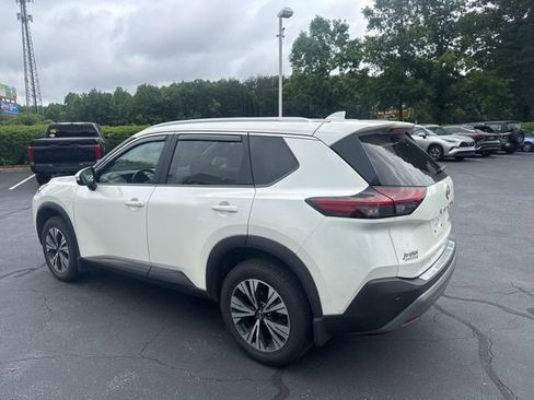 Used 2023 Nissan Rogue SV w/ SV Premium B Package FWD image 5
