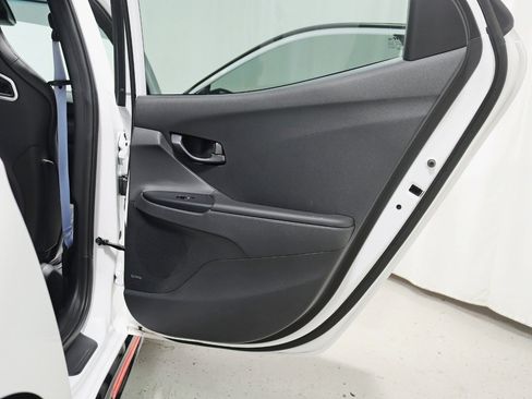 Used 2022 Hyundai Veloster N FWD image 33