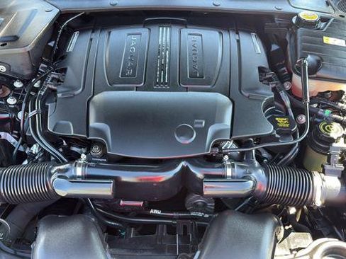 Used 2017 Jaguar XJ L Portfolio image 26