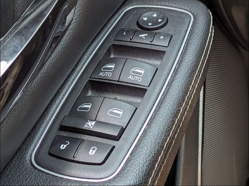 Used 2022 RAM 1500 Laramie RWD image 24