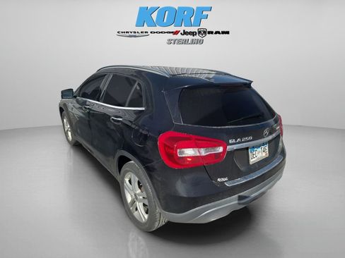 Used 2019 Mercedes-Benz GLA 250 4MATIC image 7