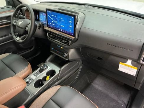 New 2026 Ford Bronco Sport Outer Banks w/ Outer Banks Tech Package+ AWD/4WD image 18
