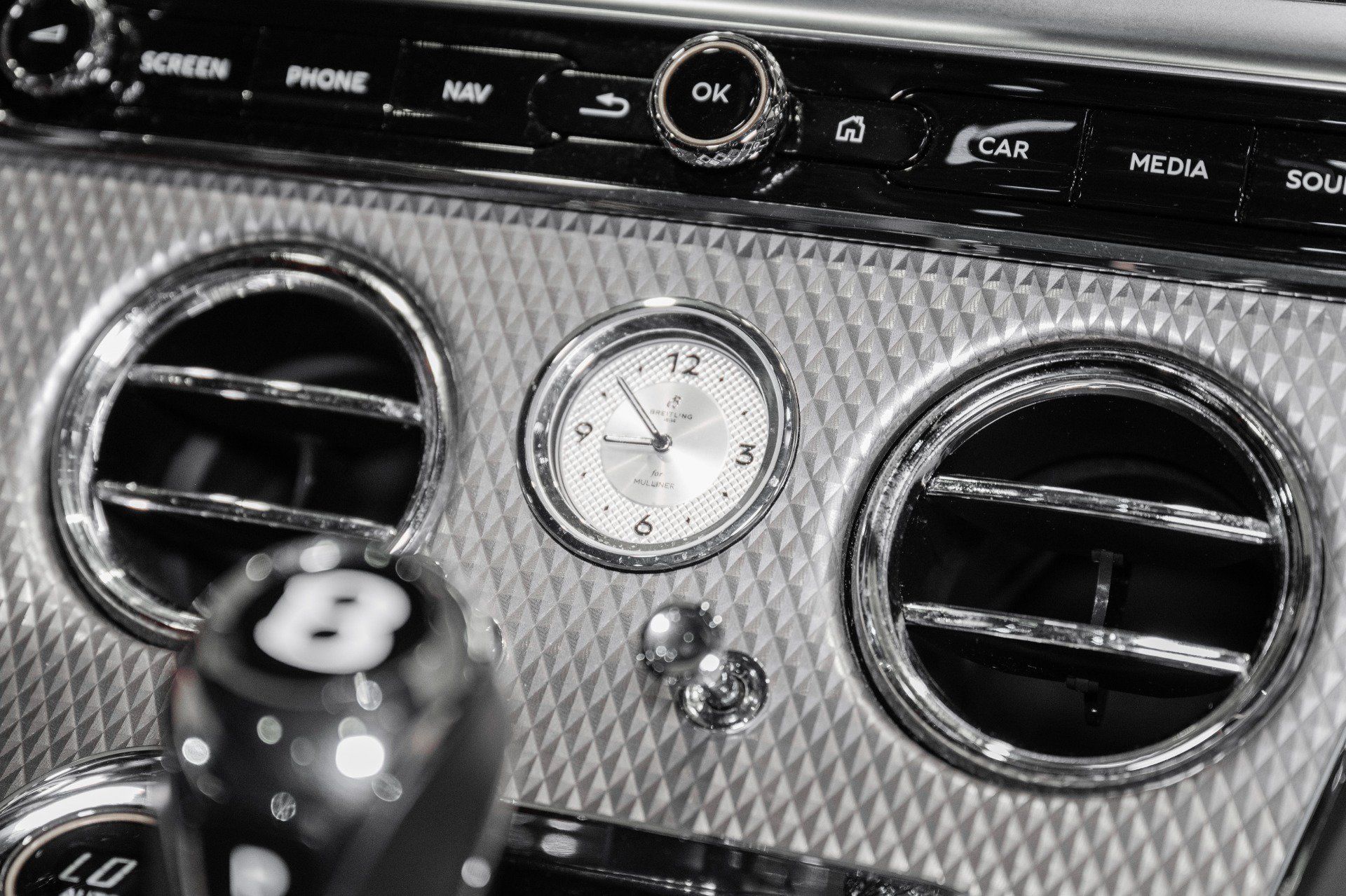 Used 2022 Bentley Continental GT AWD/4WD image 33