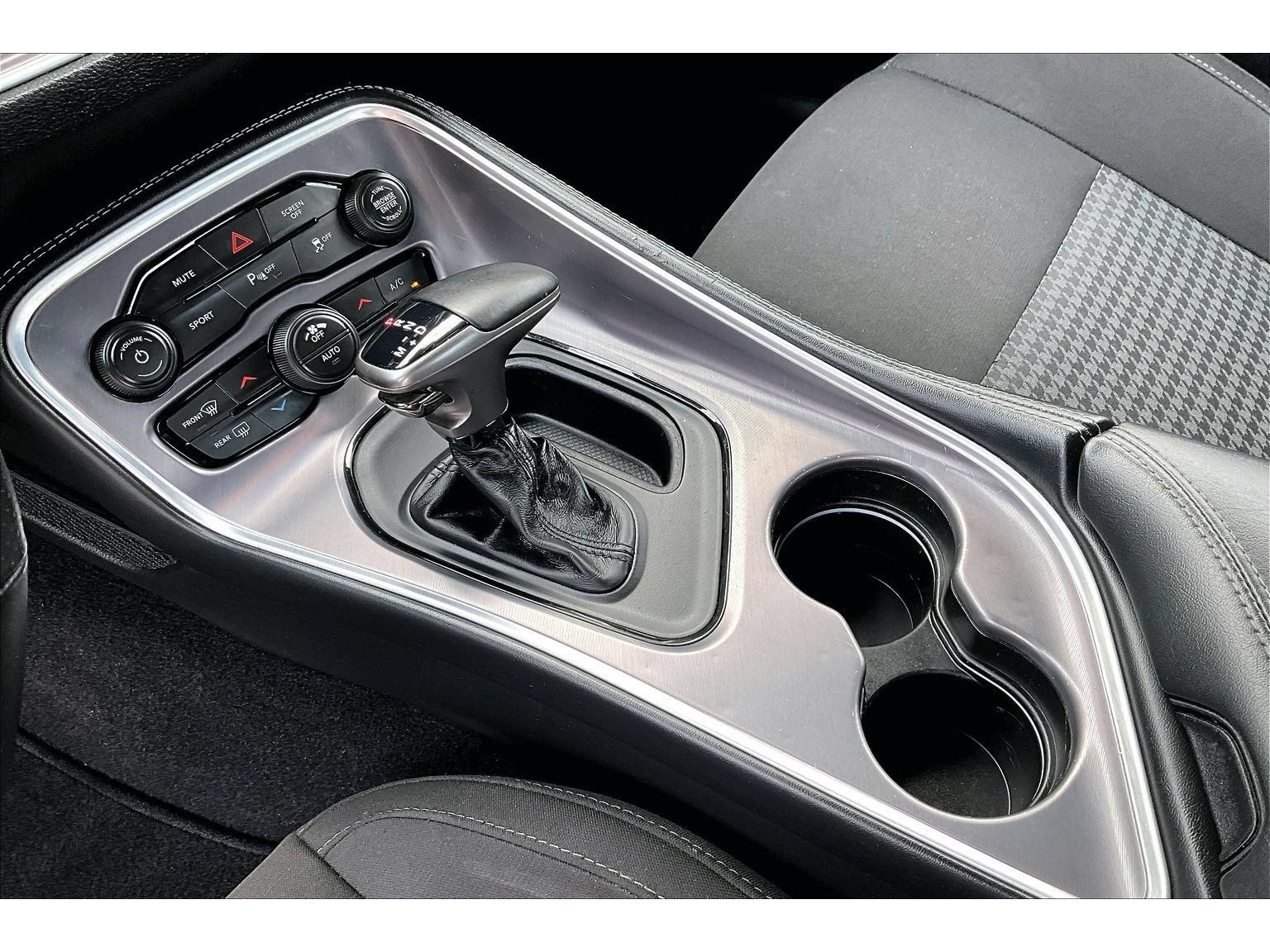 Certified 2022 Dodge Challenger GT w/ Cold Weather Group AWD/4WD image 28