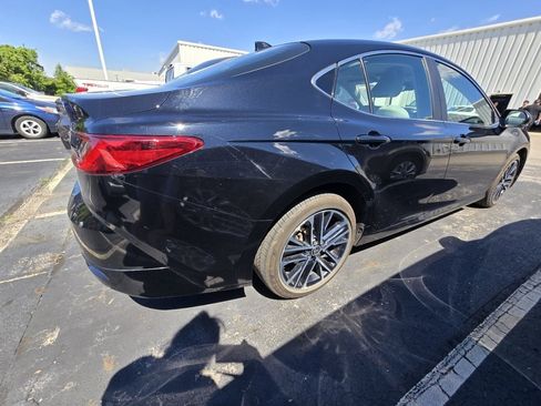 Used 2025 Toyota Camry XLE AWD/4WD image 8