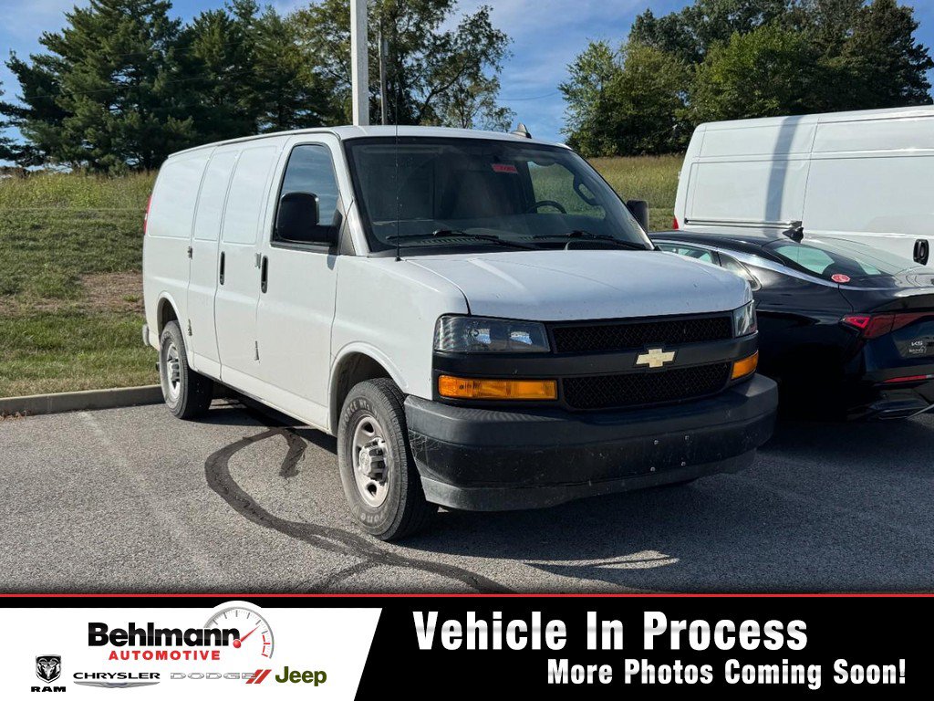Used 2020 Chevrolet Express 2500 w/ Communications Package RWD image 1