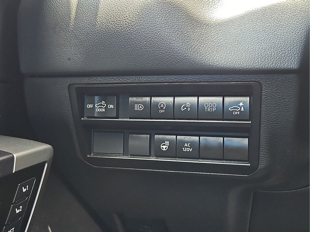 Used 2023 Toyota Tundra Limited AWD/4WD image 15