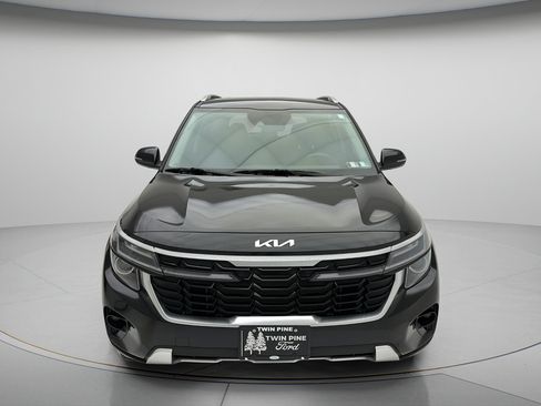 Used 2024 Kia Seltos S AWD/4WD image 2