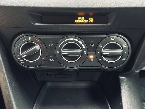 Used 2015 MAZDA MAZDA3 i Touring FWD image 34