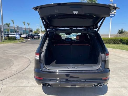 New 2026 Lincoln Aviator Reserve w/ Jet Appearance Package AWD/4WD image 26