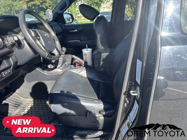 Used 2019 Toyota Tacoma TRD Sport AWD/4WD image 10