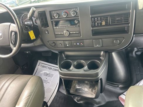 Used 2022 Chevrolet Express 3500 Work Van w/ Driver Convenience Package image 11
