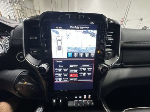 Used 2021 RAM 2500 Laramie w/ Night Edition AWD/4WD image 29