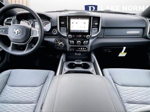 New 2026 RAM 1500 Big Horn AWD/4WD image 11