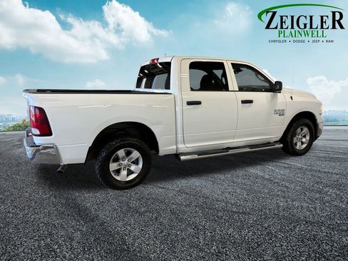 Used 2019 RAM 1500 ST w/ SXT Appearance Group image 9