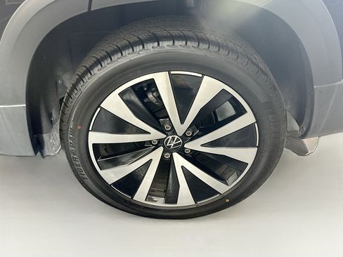 Used 2024 Volkswagen Taos SE image 10