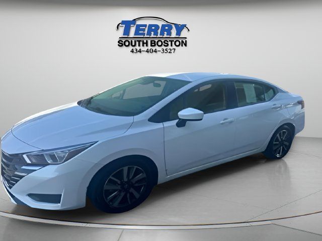 Used 2023 Nissan Versa SV FWD image 3