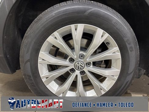Used 2019 Volkswagen Tiguan S image 12