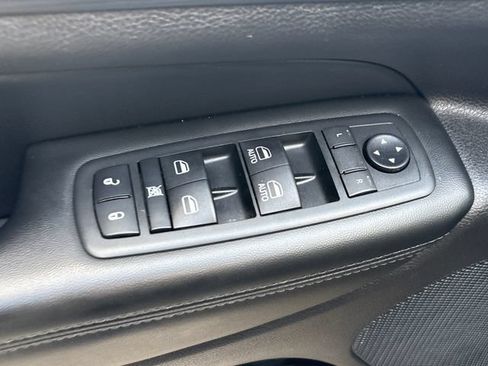 Used 2020 Jeep Grand Cherokee Altitude AWD/4WD image 23