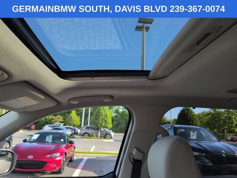 Used 2025 Kia Telluride EX w/ EX Captain's Chair Package AWD/4WD image 22