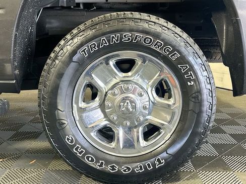 Used 2024 RAM 2500 Tradesman w/ Chrome Appearance Group image 28