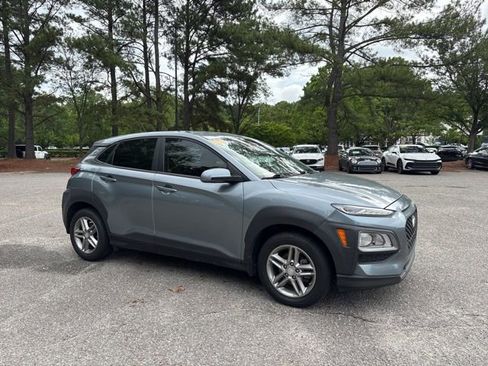 Used 2021 Hyundai Kona SE w/ Cargo Package FWD image 8