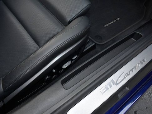 Used 2020 Porsche 911 Carrera image 23