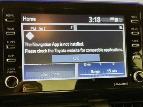 Used 2021 Toyota C-HR XLE FWD image 11