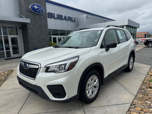 Used 2019 Subaru Forester w/ Alloy Wheel Package AWD/4WD image 2