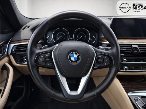 Used 2018 BMW 530e RWD image 9