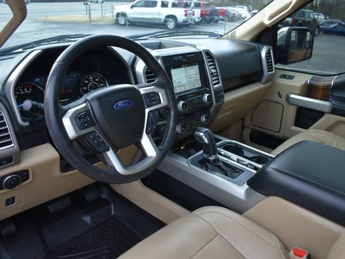 Used 2016 Ford F150 Lariat w/ Equipment Group 502A Luxury image 10