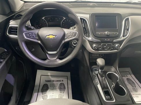 Used 2022 Chevrolet Equinox LT image 4