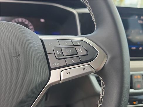 New 2025 Volkswagen Taos SE image 22