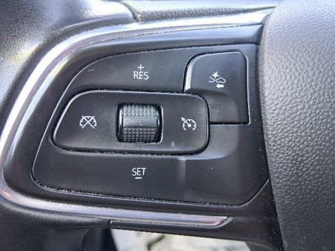 Used 2024 Buick Encore GX Sport Touring FWD image 19