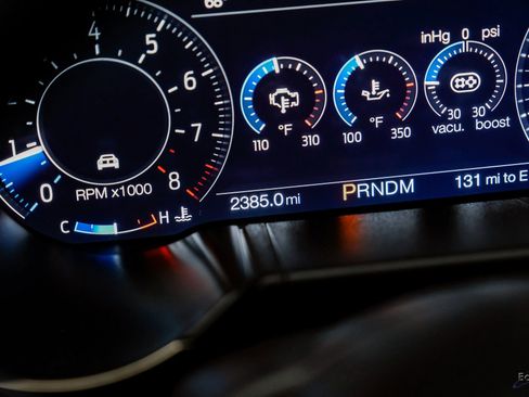 Used 2022 Ford Mustang Shelby GT500 w/ Carbon Fiber Track Pack image 73