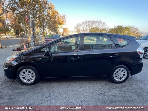 Used 2012 Toyota Prius V Three image 4