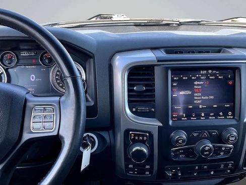Used 2019 RAM 1500 Big Horn AWD/4WD image 16