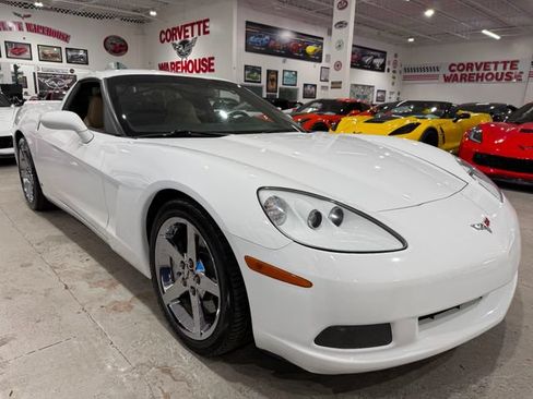 Used 2007 Chevrolet Corvette Coupe w/ Preferred Equipment Group RWD image 7