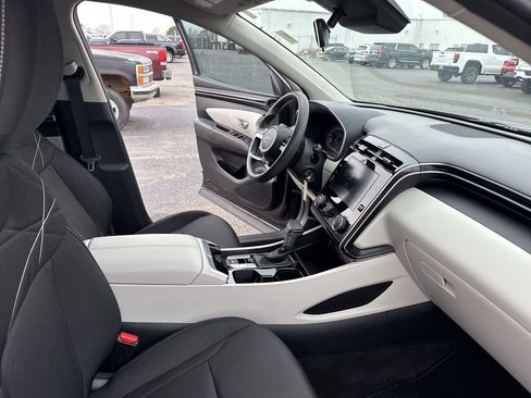 Used 2023 Hyundai Tucson SE image 35