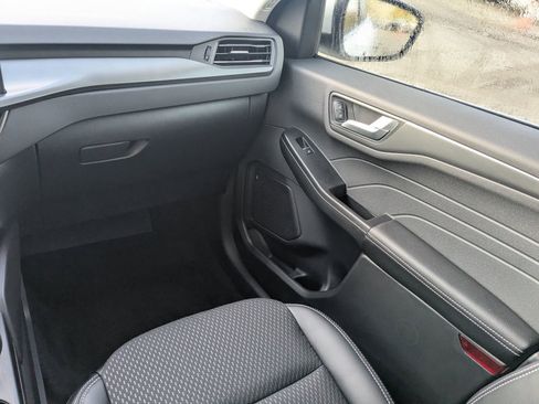 New 2026 Ford Escape SE image 19