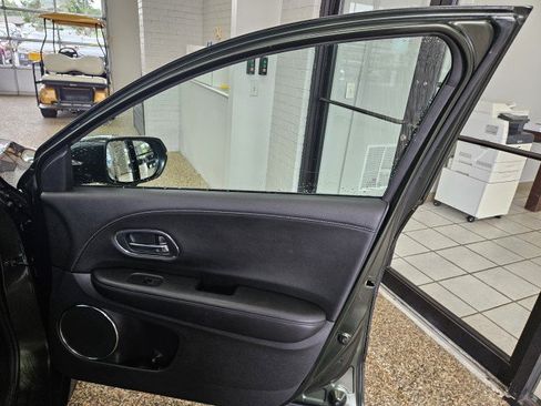 Used 2016 Honda HR-V EX-L image 14